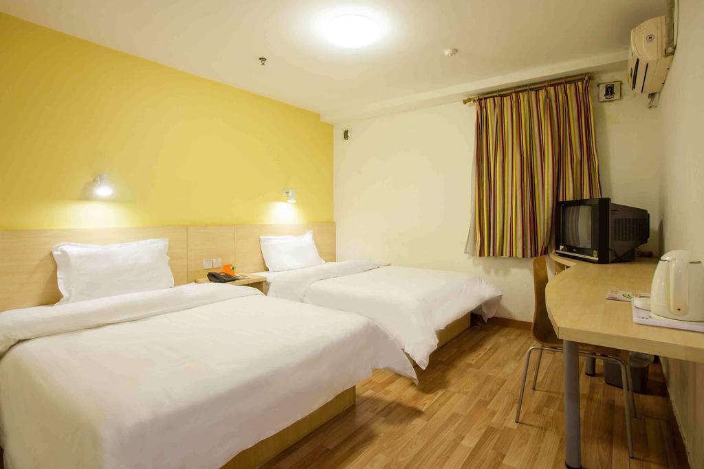 7Days Inn Yueyang East Maoling Pedestrain Street Habitación foto
